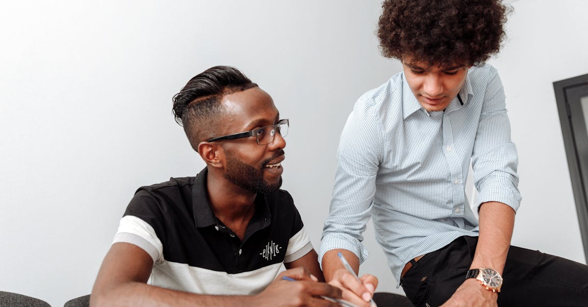 天启ip实名账号：流量卡在企业应用中的优点和局限性